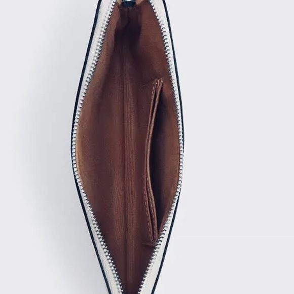 Lg Coach Zip Wristlet NWT - Picture 8 of 8